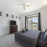 Secluded 3 Bedrooms Urzais Modern Interiors * Carvoeiro (Lagoa)
