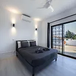 Secluded 3 Bedrooms Urzais Modern Interiors *