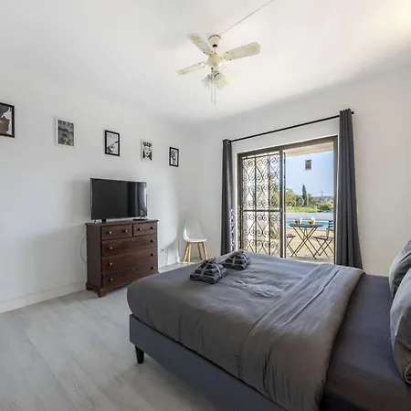 Villa Secluded Carvoeiro 3 Bedrooms Urzais Modern Interiors Private Setting