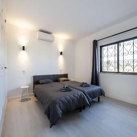 Secluded 3 Bedrooms Urzais Modern Interiors Private Setting Villa Carvoeiro (Lagoa)