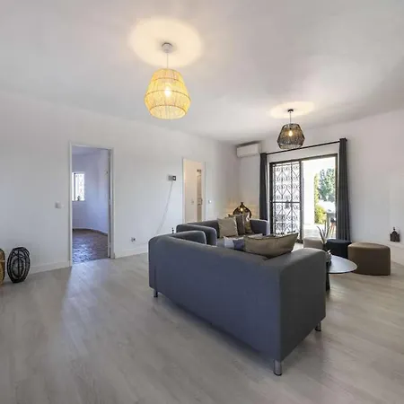 Secluded 3 Bedrooms Urzais Modern Interiors *