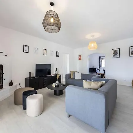 Secluded 3 Bedrooms Urzais Modern Interiors Villa *